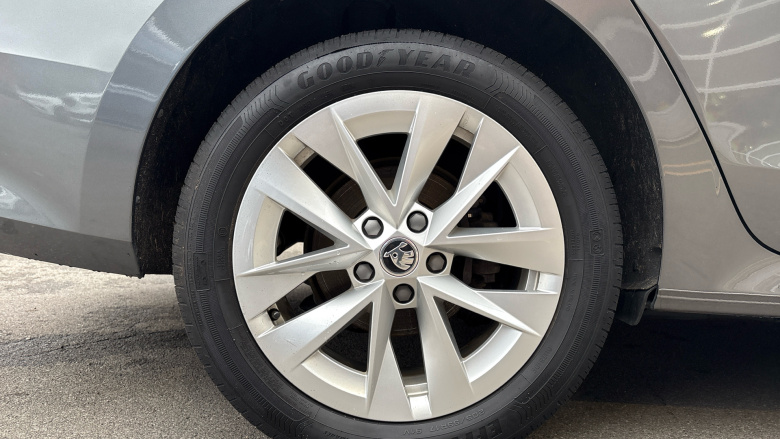 Skoda Octavia 1.4 TSI iV SE Technology DSG 5dr Estate